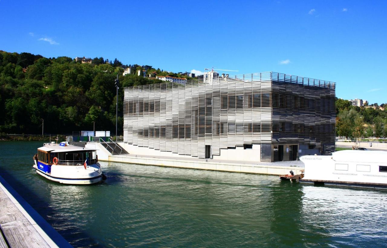 Lyon Confluence - Duplex Au Calme Avec Parking Prive En Option Appartement Buitenkant foto